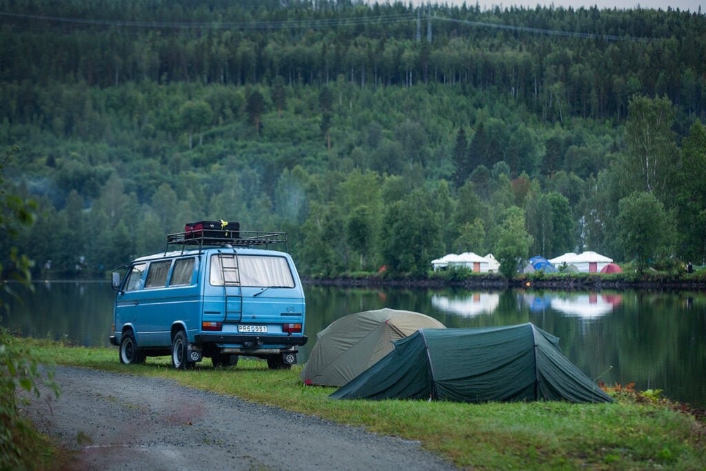 Badplatscampingen utmed Ångermanälven i Näsåker
