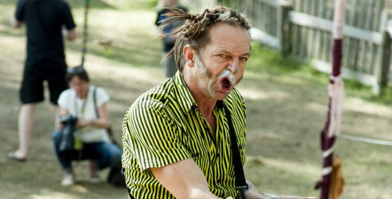 Clownen Papa Dave, här i rollen som dansledare.