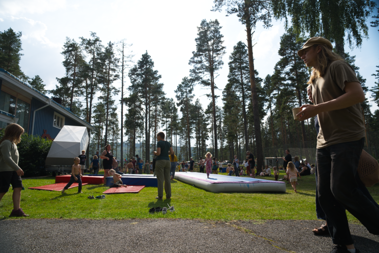 Prova parkour med lokala instruktörer från Sollefteå gymnastikklubb.